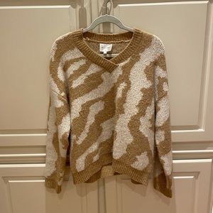 Line and Dot sweater